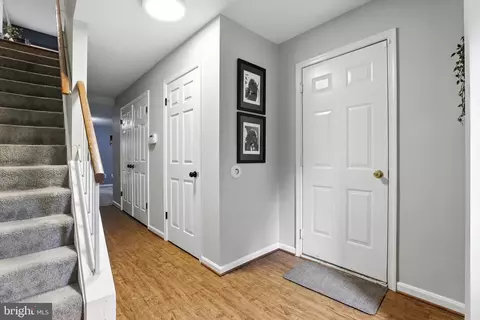 Entry Way - 1504 Ashburnham Dr, Crofton, MD 21114 photo 2 of 3