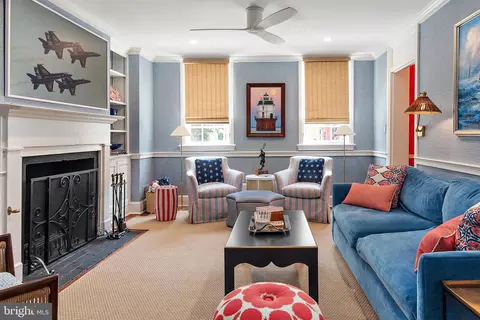 Living - 60 Cornhill St, Annapolis, MD 21401 photo 3 of 7