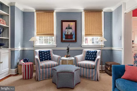 Living - 60 Cornhill St, Annapolis, MD 21401 photo 4 of 7