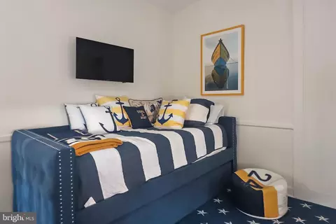 Bedroom - 60 Cornhill St, Annapolis, MD 21401 photo 7 of 8