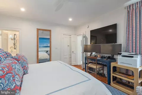 Bedroom - 60 Cornhill St, Annapolis, MD 21401 photo 3 of 8