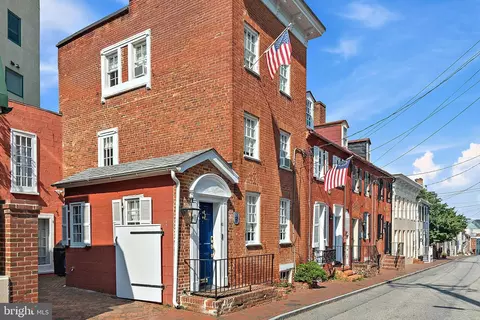 Exterior - 60 Cornhill St, Annapolis, MD 21401 photo 5 of 7