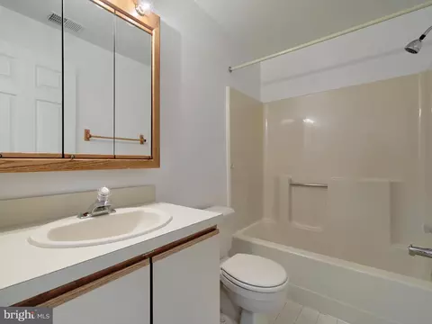 Bath - 430 Capstan Ct #42, Arnold, MD 21012 photo 3 of 4