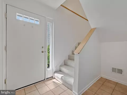 Entry Way - 430 Capstan Ct #42, Arnold, MD 21012 photo 3 of 3