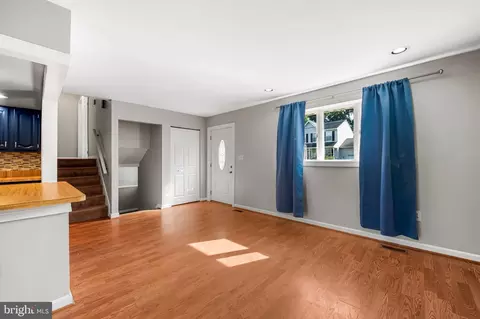 Living - 7666 Pine Haven Dr, Pasadena, MD 21122 photo 2 of 5