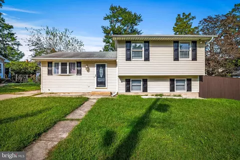 Exterior - 7666 Pine Haven Dr, Pasadena, MD 21122 photo 2 of 6