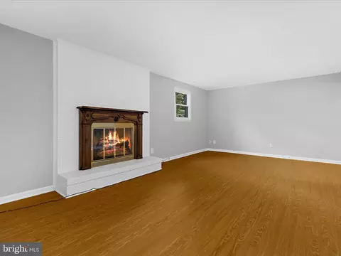 Living - 220 Falcon Dr, Pasadena, MD 21122 photo 8 of 11