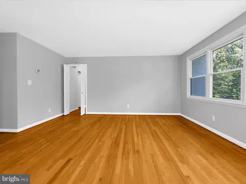 Living - 220 Falcon Dr, Pasadena, MD 21122 photo 6 of 11