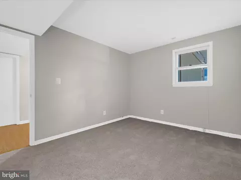 Bedroom - 220 Falcon Dr, Pasadena, MD 21122 photo 7 of 10