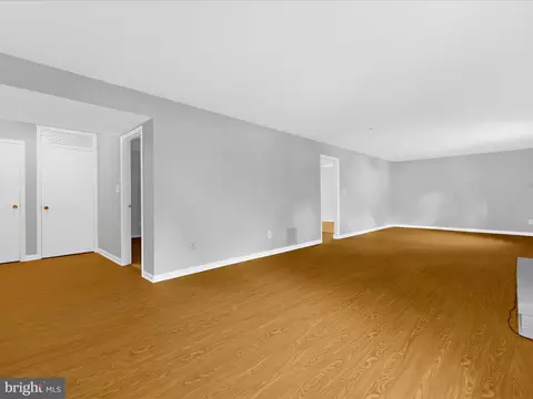 Living - 220 Falcon Dr, Pasadena, MD 21122 photo 9 of 11