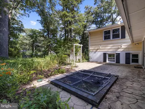 Exterior - 220 Falcon Dr, Pasadena, MD 21122 photo 6 of 9