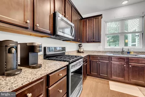 8321 Meadowood Dr, Hanover, MD 21076 photo 6
