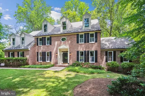 922 Malvern Hill Dr, Davidsonville, MD 21035