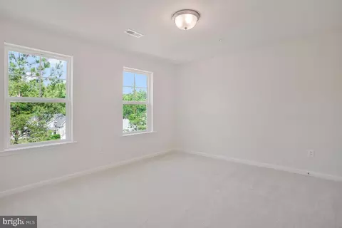 Bedroom - 1195 Cedar Ave, Shady Side, MD 20764 photo 4 of 9