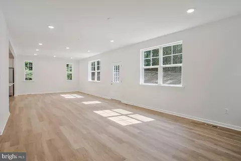 Living - 1195 Cedar Ave, Shady Side, MD 20764 photo 3 of 5
