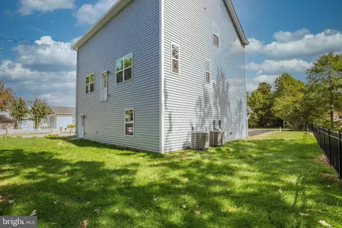 Exterior - 1195 Cedar Ave, Shady Side, MD 20764 photo 5 of 6
