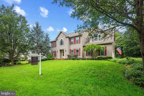 Exterior - 2802 Apple Cinnamon Pl, Edgewater, MD 21037 photo 2 of 11