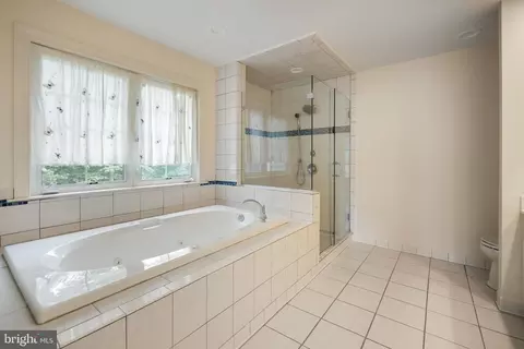 Bath - 2802 Apple Cinnamon Pl, Edgewater, MD 21037 photo 2 of 3