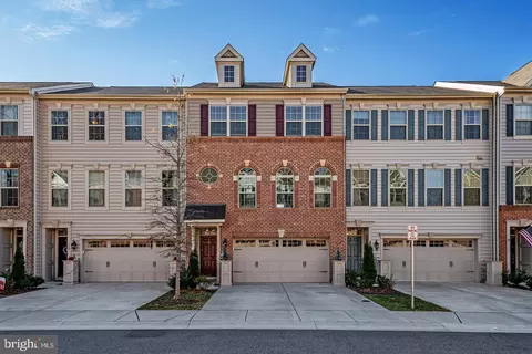 121 Admirals Ridge Dr, Arnold, MD 21012