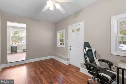 Entry Way - 14 Fallon Dr, Pasadena, MD 21122 photo 2 of 3