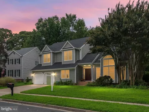 1728 Peartree Ln, Crofton, MD 21114