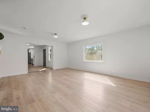 Living - 7162 Ohio Ave, Hanover, MD 21076 photo 4 of 9