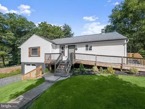 Exterior - 7162 Ohio Ave, Hanover, MD 21076 photo 4 of 8