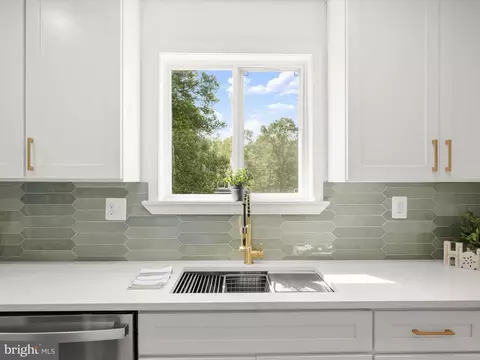Kitchen - 7162 Ohio Ave, Hanover, MD 21076 photo 5 of 5