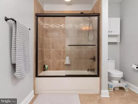 Bath - 3309 Kenney Ln, Edgewater, MD 21037 photo 5 of 6