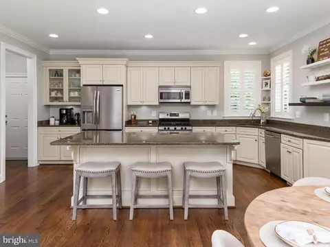 Kitchen - 3309 Kenney Ln, Edgewater, MD 21037 photo 4 of 5
