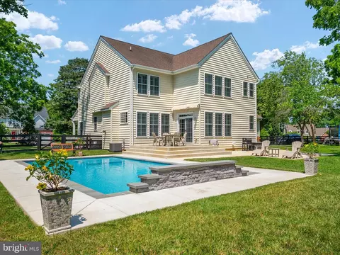Exterior - 3309 Kenney Ln, Edgewater, MD 21037 photo 8 of 14