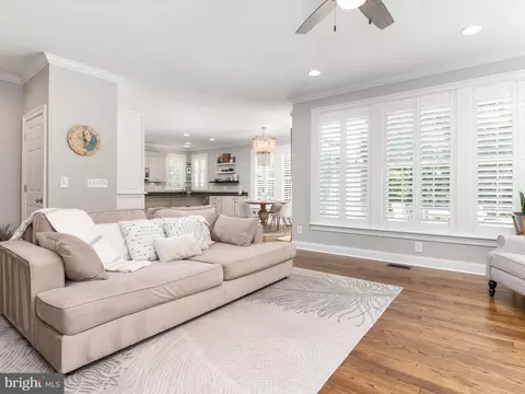 Living - 3309 Kenney Ln, Edgewater, MD 21037 photo 3 of 3