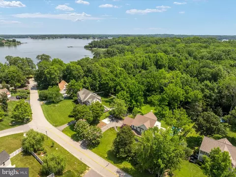 View/Area - 3309 Kenney Ln, Edgewater, MD 21037 photo 6 of 12