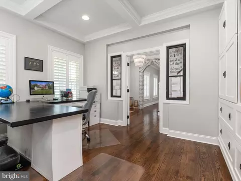 Entry Way - 3309 Kenney Ln, Edgewater, MD 21037 photo 3 of 9