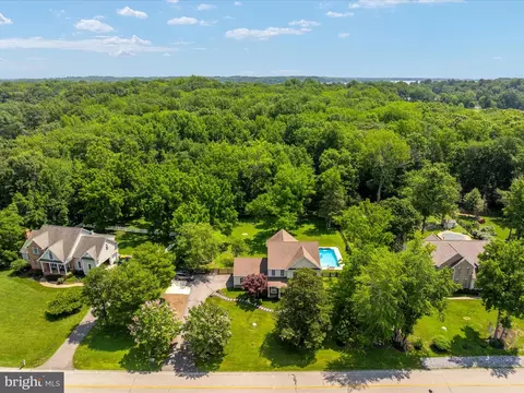 View/Area - 3309 Kenney Ln, Edgewater, MD 21037 photo 2 of 12