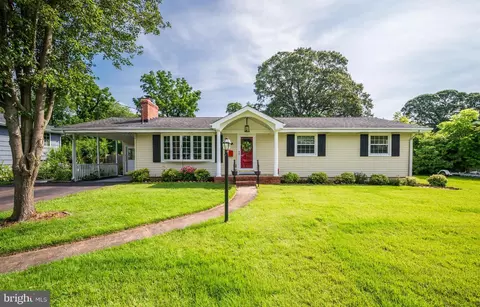 514 Red Oak Dr, Severna Park, MD 21146