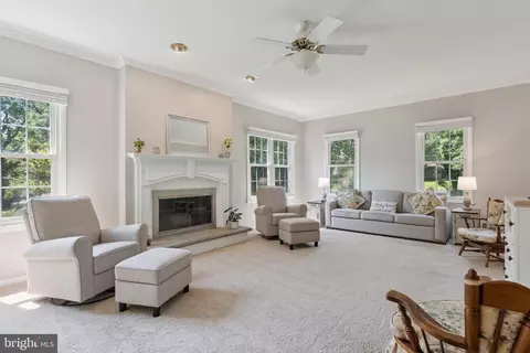 Living - 346 Edgewater Rd, Pasadena, MD 21122 photo 4 of 6