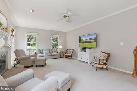 Living - 346 Edgewater Rd, Pasadena, MD 21122 photo 5 of 6
