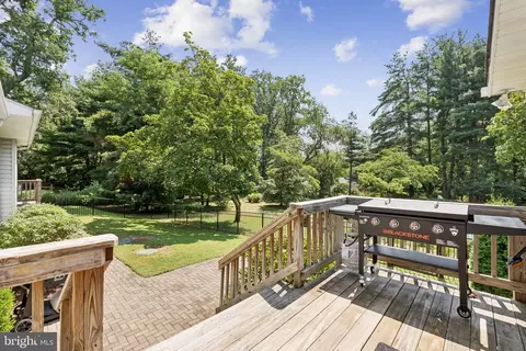 Exterior - 346 Edgewater Rd, Pasadena, MD 21122 photo 6 of 17