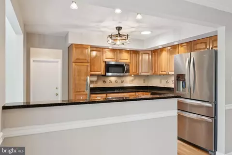 Kitchen - 346 Edgewater Rd, Pasadena, MD 21122 photo 3 of 4