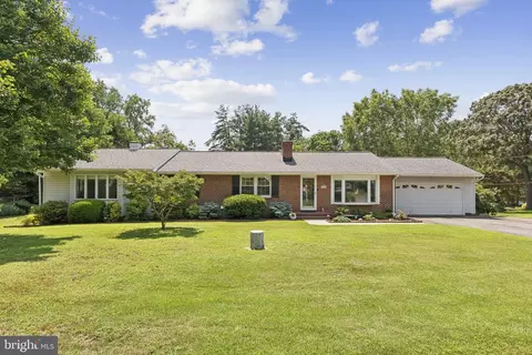 346 Edgewater Rd, Pasadena, MD 21122