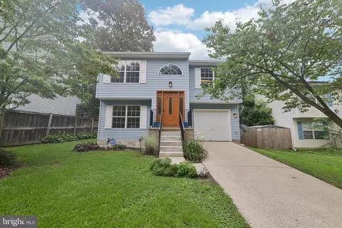 975 10th St, Pasadena, MD 21122 photo 1