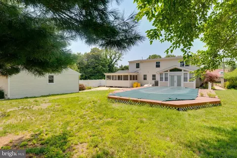 1216 Farmview Rd, Pasadena, MD 21122 photo 9