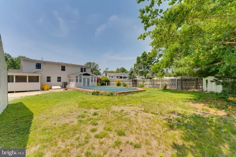 1216 Farmview Rd, Pasadena, MD 21122 photo 5