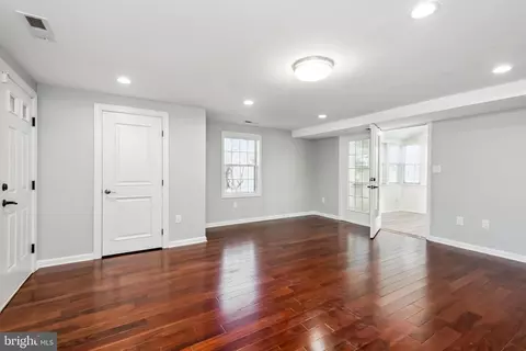 1216 Farmview Rd, Pasadena, MD 21122 photo 28