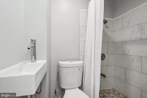 1216 Farmview Rd, Pasadena, MD 21122 photo 24