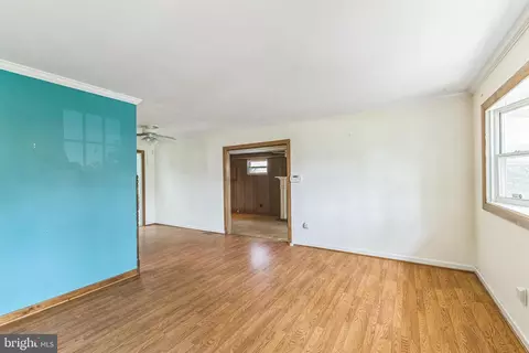 Living - 764 224th St, Pasadena, MD 21122 photo 3 of 8