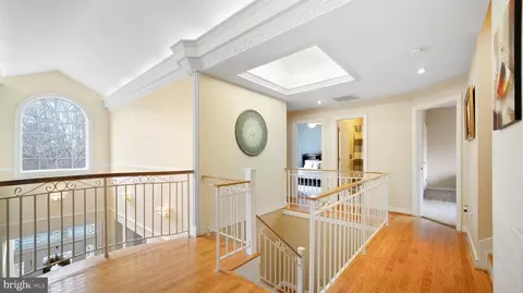 Entry Way - 8508 Summershade Dr, Odenton, MD 21113 photo 10 of 14