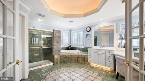 Bath - 8508 Summershade Dr, Odenton, MD 21113 photo 1 of 3