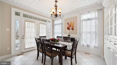 Dining - 8508 Summershade Dr, Odenton, MD 21113 photo 3 of 3